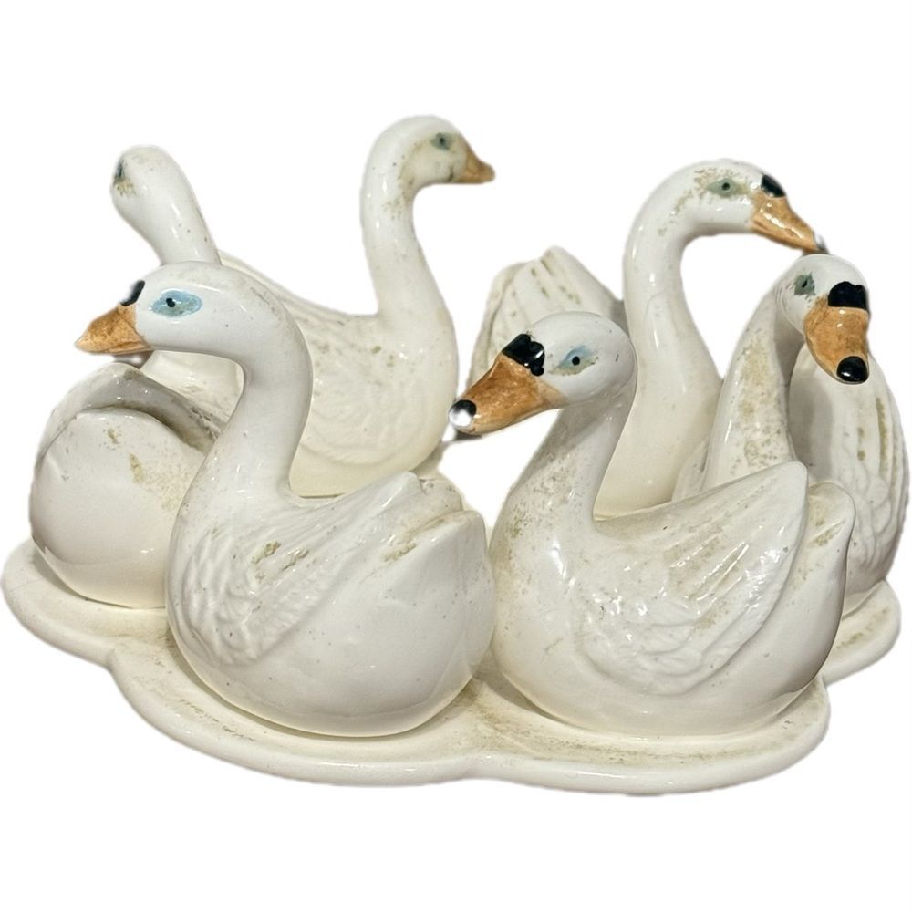 Charming White Swan Candle Holder - Picture 3 of 5